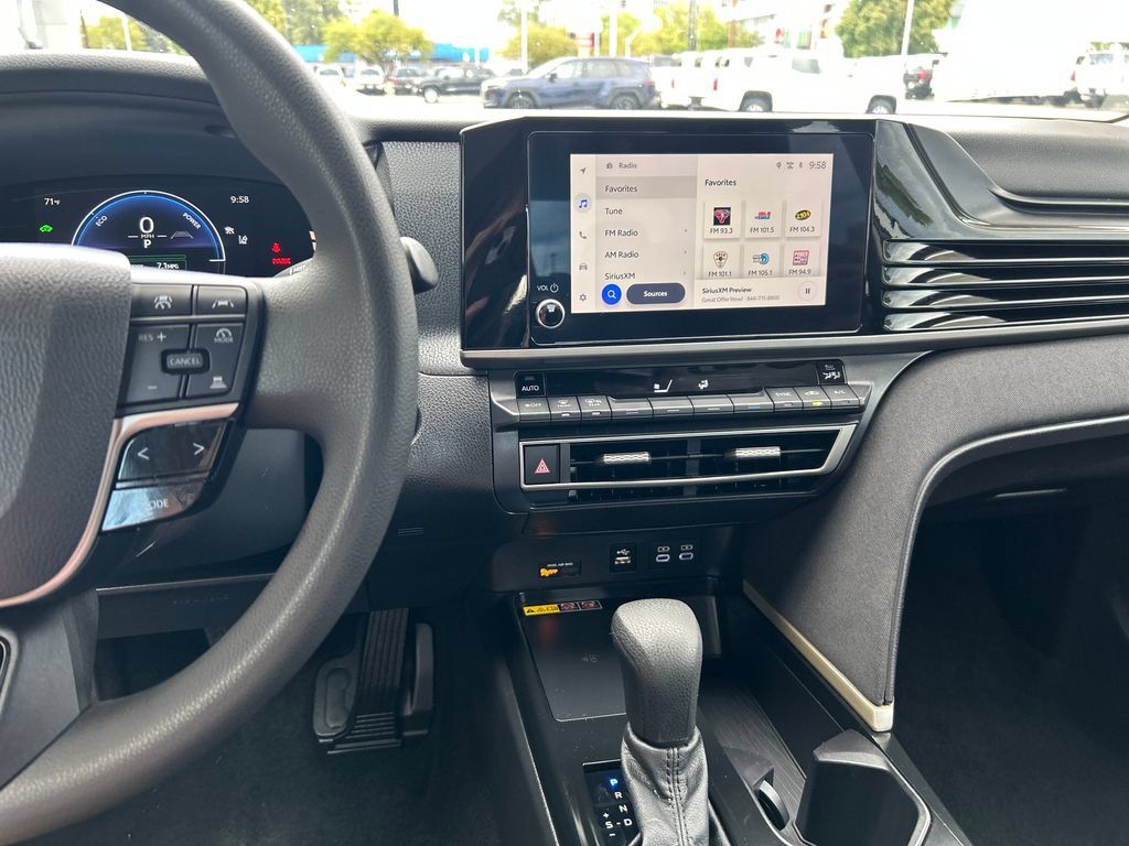 Used 2025 Toyota Camry LE FWD image 20