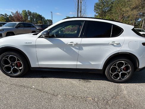 Used 2025 Alfa Romeo Stelvio Sprint w/ Veloce Package AWD/4WD image 11