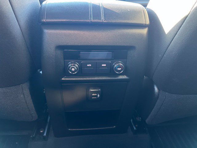 Used 2023 Chevrolet Traverse LT FWD image 20
