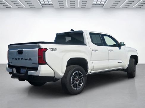 Used 2024 Toyota Tacoma TRD Sport image 6