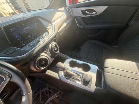 Used 2019 Chevrolet Blazer LT FWD image 24