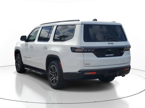 New 2026 Jeep Grand Wagoneer 2WD image 3