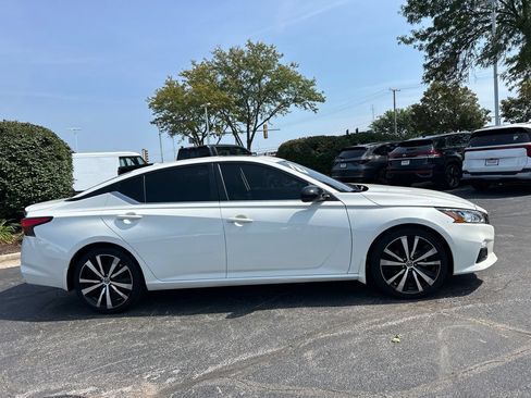 Used 2021 Nissan Altima 2.0 SR FWD image 7