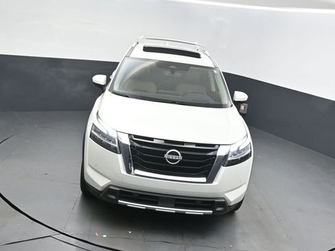 Used 2024 Nissan Pathfinder Platinum w/ Cargo Package image 40