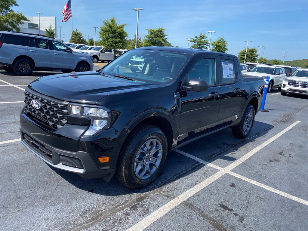 New 2026 Ford Maverick XLT AWD/4WD image 3