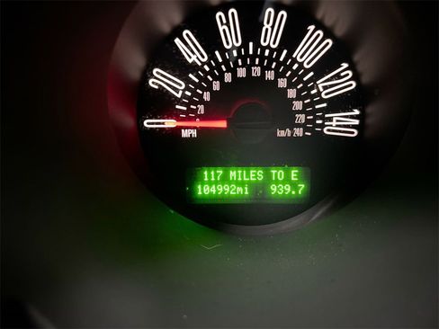 Used 2005 Ford Mustang GT image 13