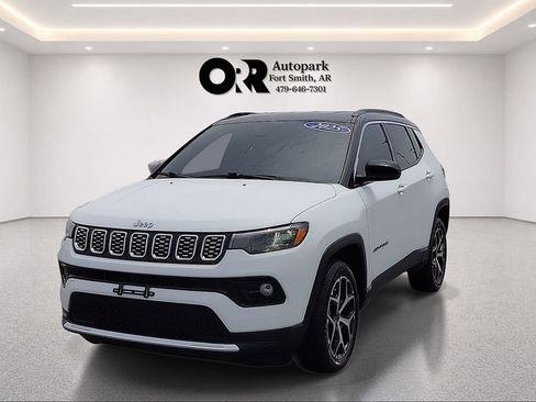 Used 2025 Jeep Compass Limited AWD/4WD image 2