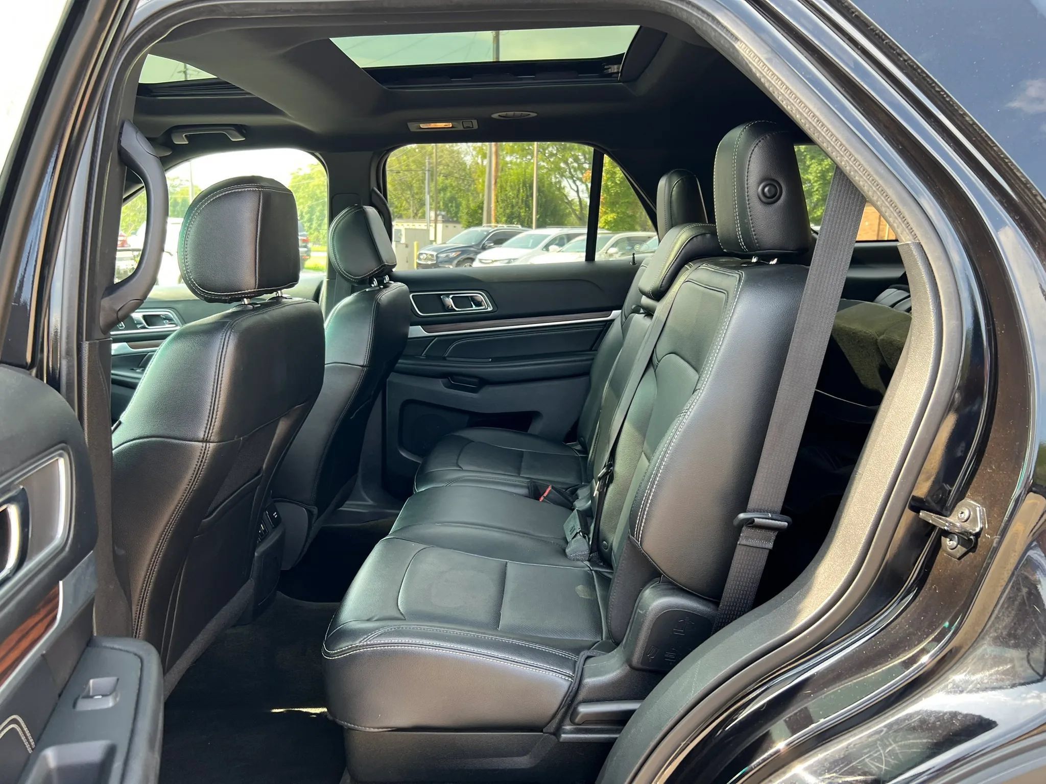 Used 2016 Ford Explorer Limited AWD/4WD image 28