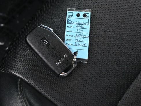 Used 2022 Kia Telluride LX FWD image 18