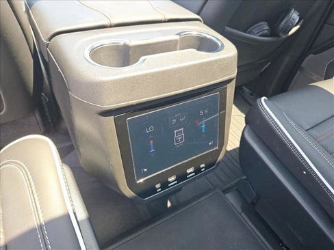Used 2026 GMC Yukon AT4 Ultimate AWD/4WD image 18