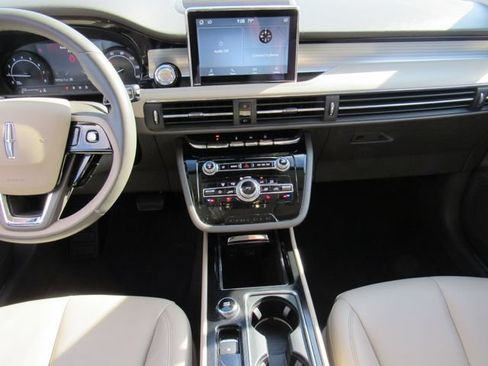 Used 2022 Lincoln Corsair FWD image 17