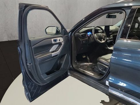 Used 2024 Ford Explorer Limited w/ Limited Technology Package AWD/4WD image 18