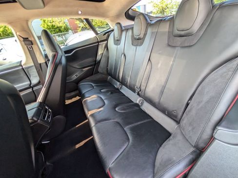 Used 2013 Tesla Model S Performance RWD image 18