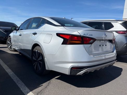 Certified 2022 Nissan Altima 2.5 SV w/ SV Premium Package image 2