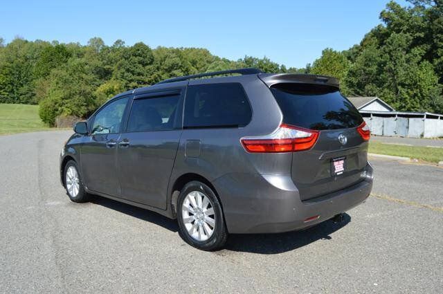 Used 2015 Toyota Sienna XLE Premium AWD/4WD image 6