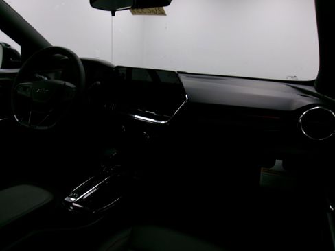Used 2026 Chevrolet Trax RS w/ Sunroof Package FWD image 9