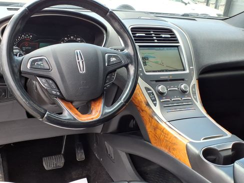 Used 2016 Lincoln MKX Reserve w/ Luxury Package AWD/4WD image 10