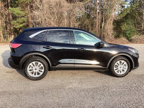 Used 2022 Ford Escape SE image 4