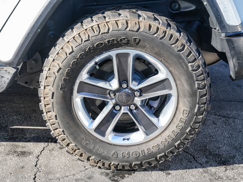 Used 2022 Jeep Wrangler Unlimited Sahara image 10