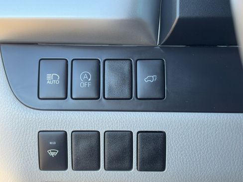 Certified 2019 Toyota Highlander FWD V6 image 29