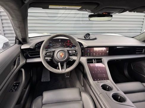 New 2024 Porsche Taycan GTS image 4