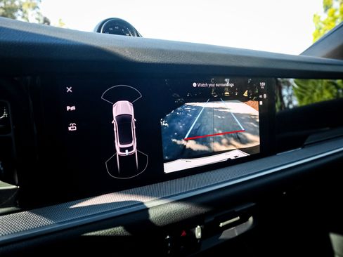 Used 2024 Porsche Cayenne S image 25