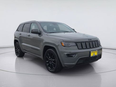 Used 2020 Jeep Grand Cherokee Altitude RWD image 7