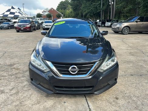 Used 2017 Nissan Altima 2.5 S w/ Power Driver Seat Package image 2
