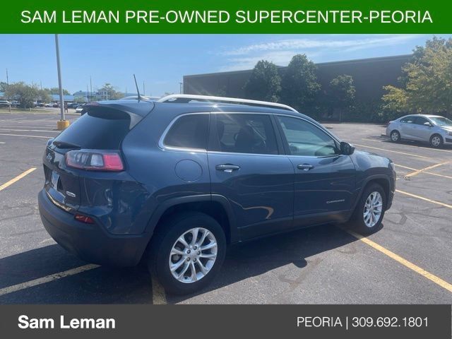 Used 2019 Jeep Cherokee Latitude w/ Cold Weather Group FWD image 4