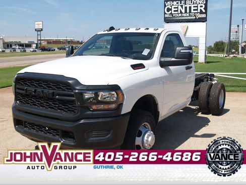 Used 2024 RAM 3500 Tradesman image 3