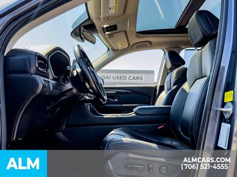 Used 2024 Honda Pilot Touring image 11