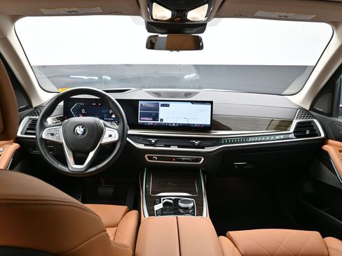 Used 2025 BMW X7 xDrive40i image 20