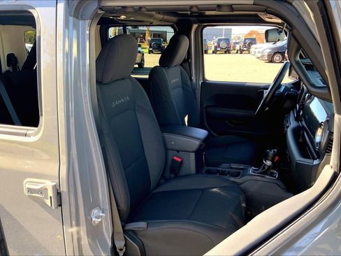 Certified 2021 Jeep Wrangler Unlimited Sahara w/ Cold Weather Group image 7