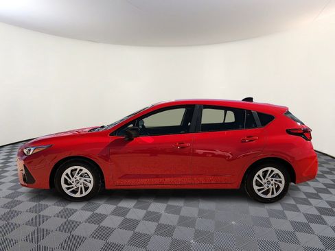 Used 2025 Subaru Impreza 2.0i image 2