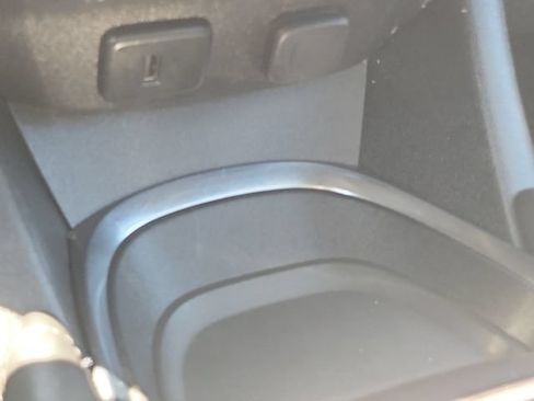 Used 2018 Chevrolet Malibu LT FWD image 29