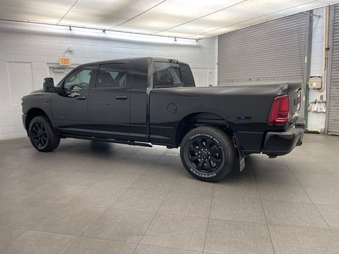 New 2026 RAM 2500 Laramie AWD/4WD image 8