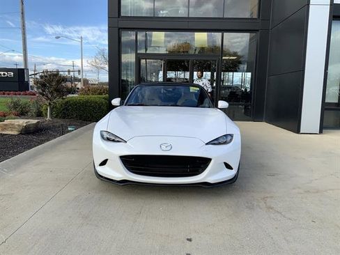New 2025 MAZDA MX-5 Miata Grand Touring w/ Appearance Package image 2