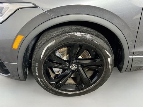 Used 2023 Volkswagen Tiguan SE R-Line FWD image 13