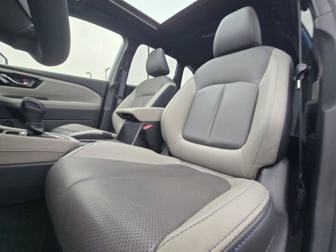 Certified 2025 Subaru Forester Limited image 17