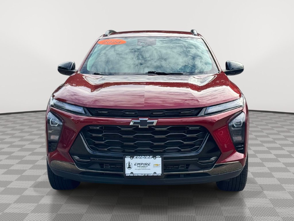 Used 2024 Chevrolet Trax ACTIV w/ Driver Confidence Package FWD image 2