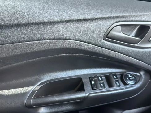 Used 2016 Ford Escape S FWD image 16