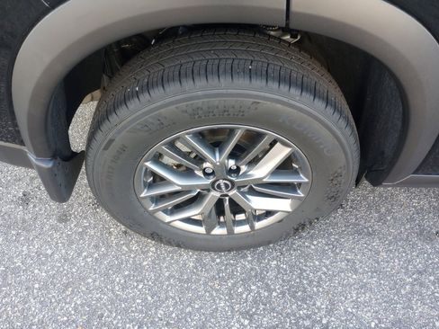 Used 2026 Nissan Rogue S FWD image 23