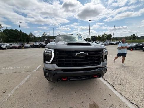 Used 2025 Chevrolet Silverado 2500 LT w/ Trail Boss Package AWD/4WD image 42