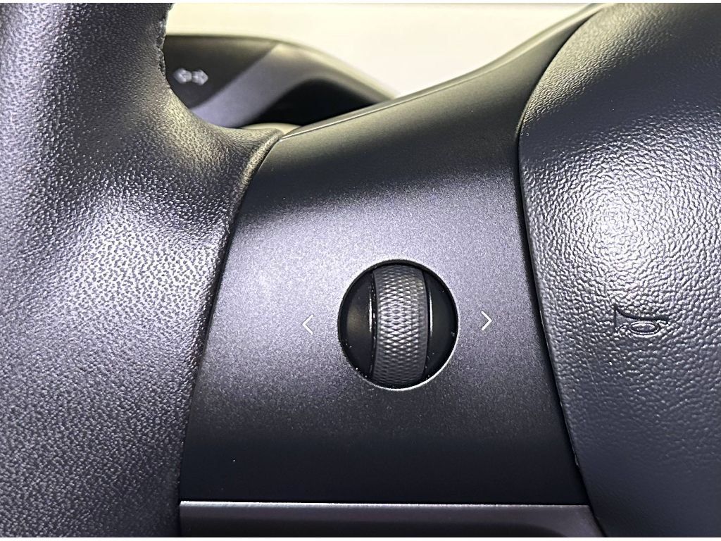Used 2021 Tesla Model Y Long Range AWD/4WD image 26