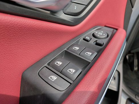 Used 2025 BMW 330i Sedan w/ M Sport Package RWD image 28