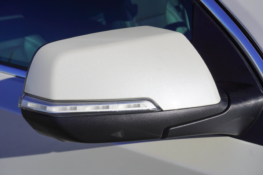 Used 2023 Chevrolet Traverse High Country w/ LPO, Floor Liner Package AWD/4WD image 4