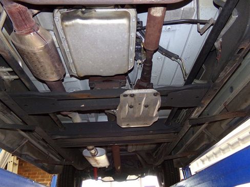 Used 1994 Chevrolet Suburban 4WD image 90