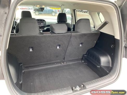Used 2022 Kia Soul LX w/ Technology Package FWD image 8