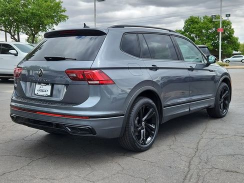 Certified 2023 Volkswagen Tiguan SE R-Line FWD image 3