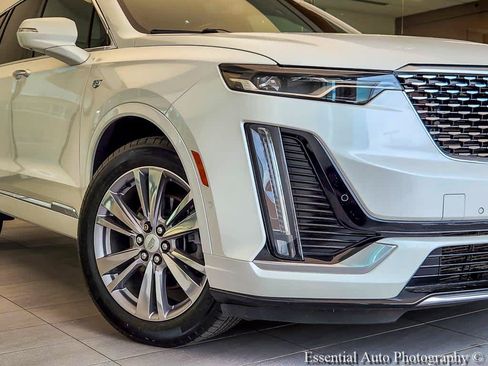 Certified 2023 Cadillac XT6 Premium Luxury w/ Technology Package AWD/4WD image 4